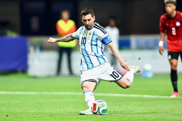 Argentina defeats Egypt in epic fashion